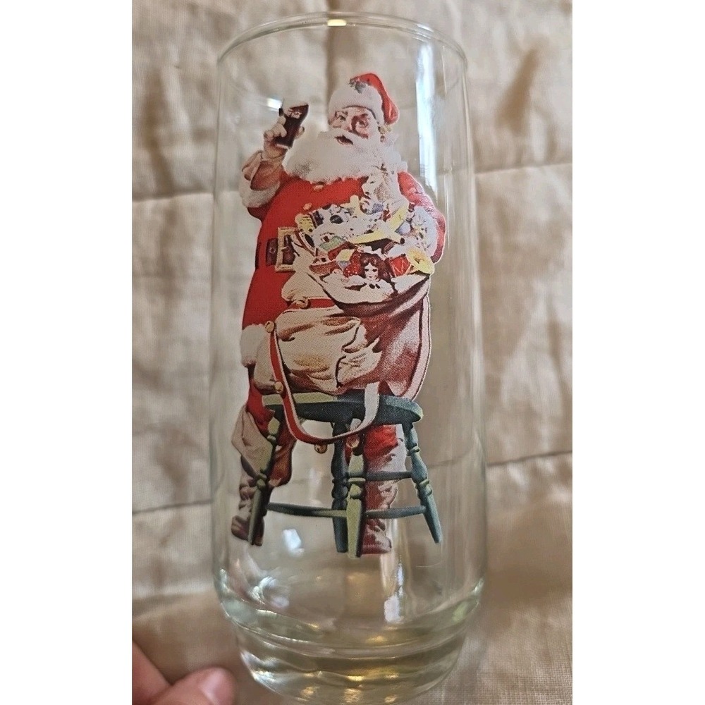 Vintage 1970s Santa Coca Cola Glass #93761 Series‎ II